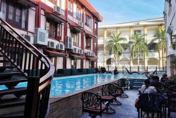 Chanthapanya Hotel