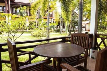 Dondet Hotel (Ex: Little Eden)