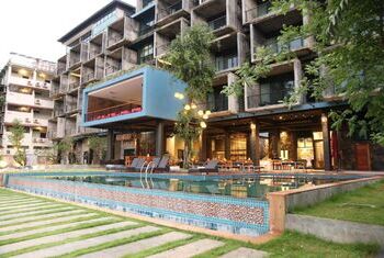 Inthira Vang Vieng