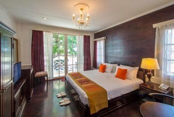 Le Bouton D or Boutique Hotel
