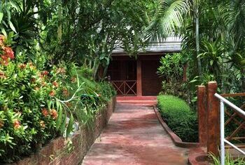 Mekong Riverside Lodge