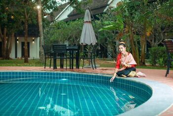 Meuangluang Hotel (Ex: Capital Hotel)