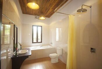 Nam Ou Riverside Resort