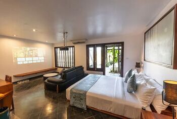 Namkhan Riverview Pool Villa by My Ban Lao