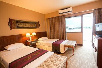 Riveria Hotel
