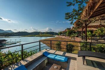 Sanctuary Nam Ngum Beach Resort