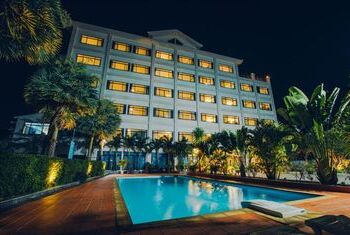 Sisombat Plaza Hotel