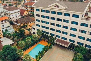 Sisombat Plaza Hotel