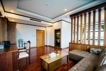 Sisombat Plaza Hotel