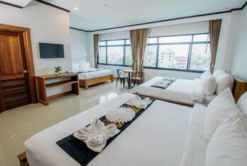 Sisombat Plaza Hotel
