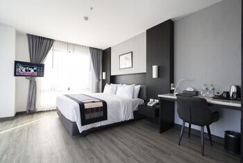 SureStay Hotel by Best Western Vientiane