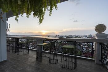 SureStay Hotel by Best Western Vientiane