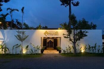 The Riviera Champasak Hotel