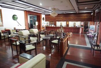 Vansana Riverside Hotel
