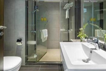 Golden Tulip Mandison Suites