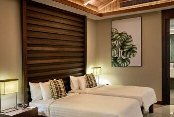 Khanom Beach Resort & Spa