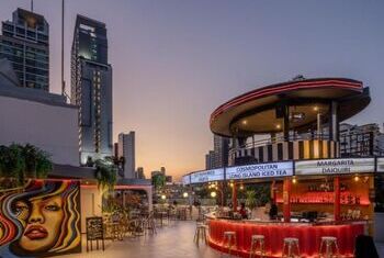 Radisson Suites Bangkok Sukhumvit
