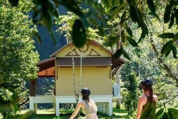 Lost Horizon Resort Khao Sok