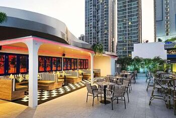 Radisson Suites Bangkok Sukhumvit