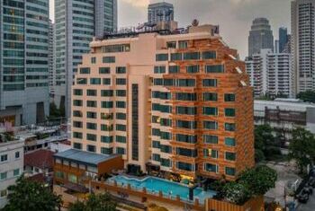 Golden Tulip Mandison Suites