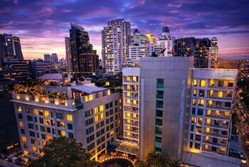 Radisson Suites Bangkok Sukhumvit