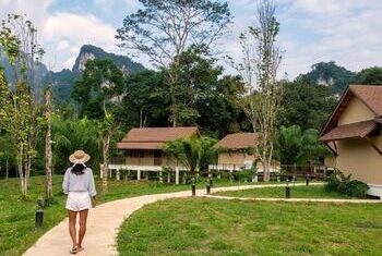 Lost Horizon Resort Khao Sok