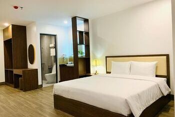 Fiorus Airport Hotel