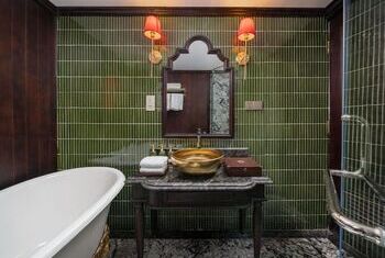 Indochine Grand Lan Ha Bay