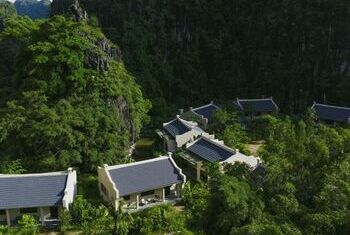 Jiva Hoa Lu Retreat