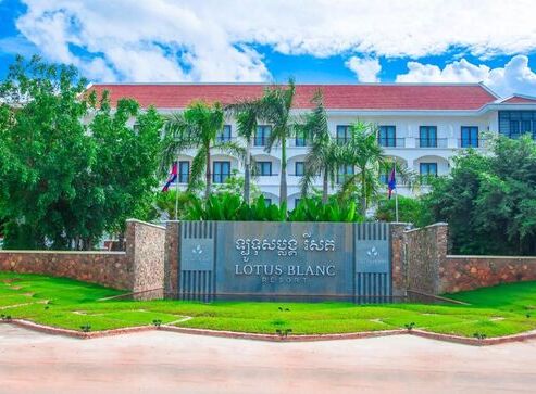 Lotus Blanc Resort
