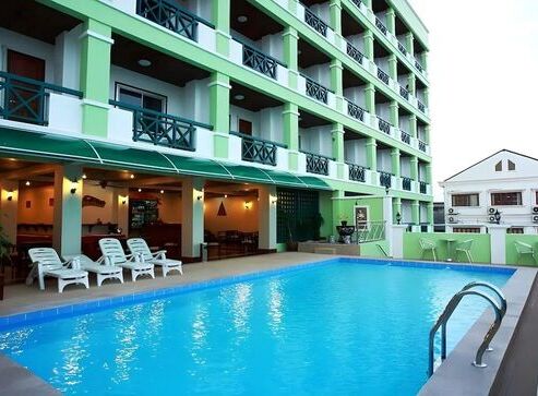 Vansana Riverside Hotel