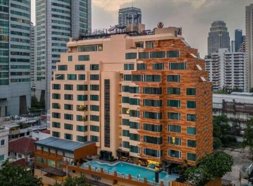Golden Tulip Mandison Suites