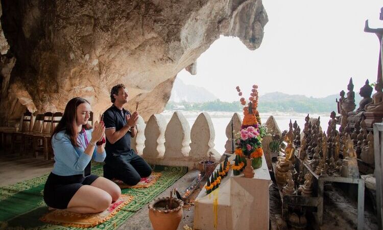 LAOS HONEYMOON IN SECLUSION