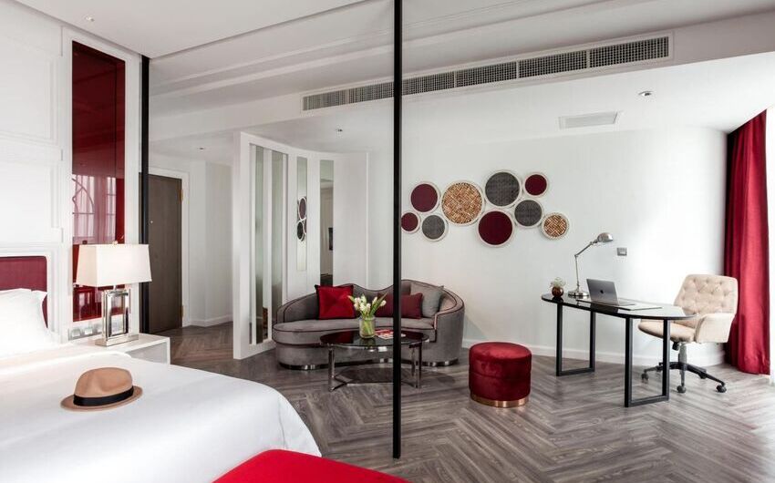 La Seine Hotel by Burasari
